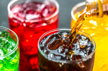 Refrigerante dá câncer: Entenda mitos e verdades relacionados ao consumo da bebida
