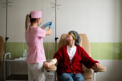 paciente-de-cancer-no-utero-fazendo-quimioterapia
